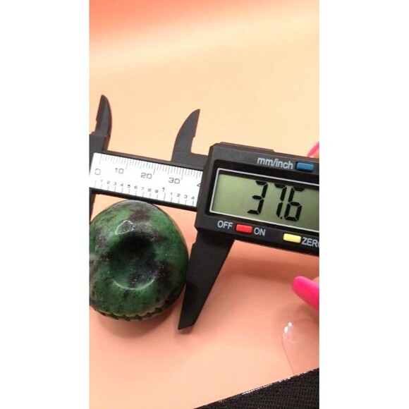 Adorable Ruby Zoisite Jack Skellington Skull Carving - Picture 4 of 6